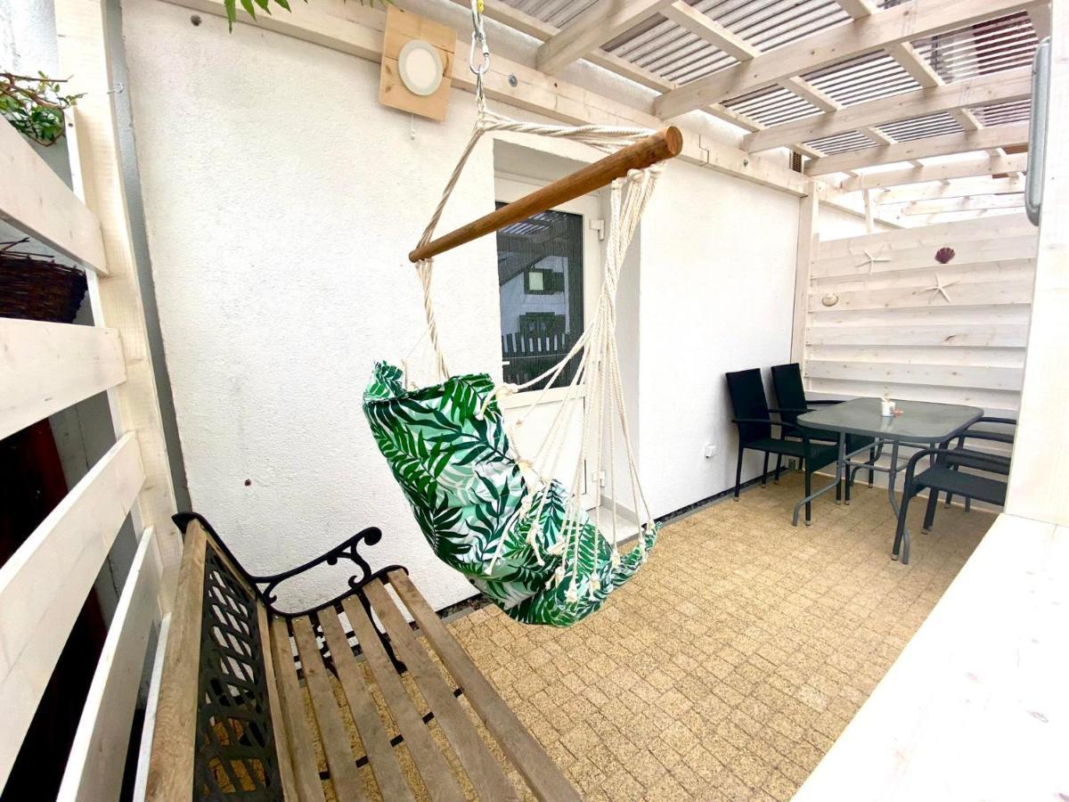 Apartament Dla 4 Osob Blisko Morza Niechorze Exterior foto